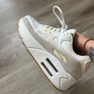 Nike Air Max 90 Snail Beige